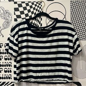 🖤 F21 Striped Flowy Top 🤍